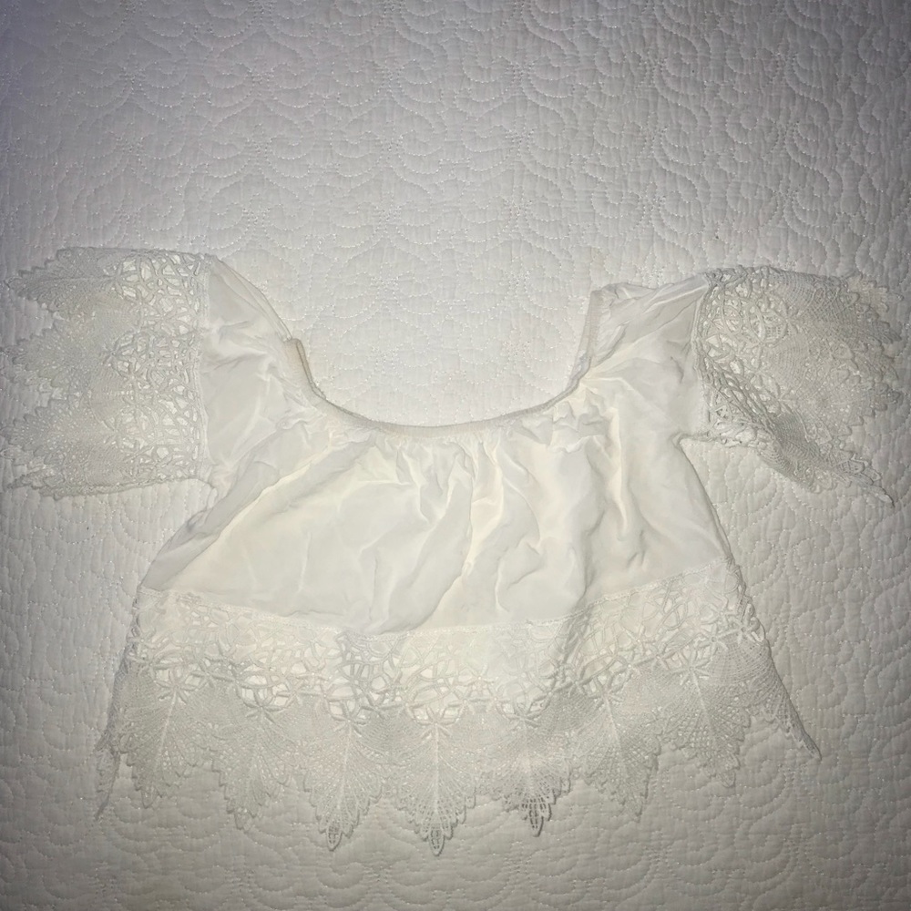 White crop top